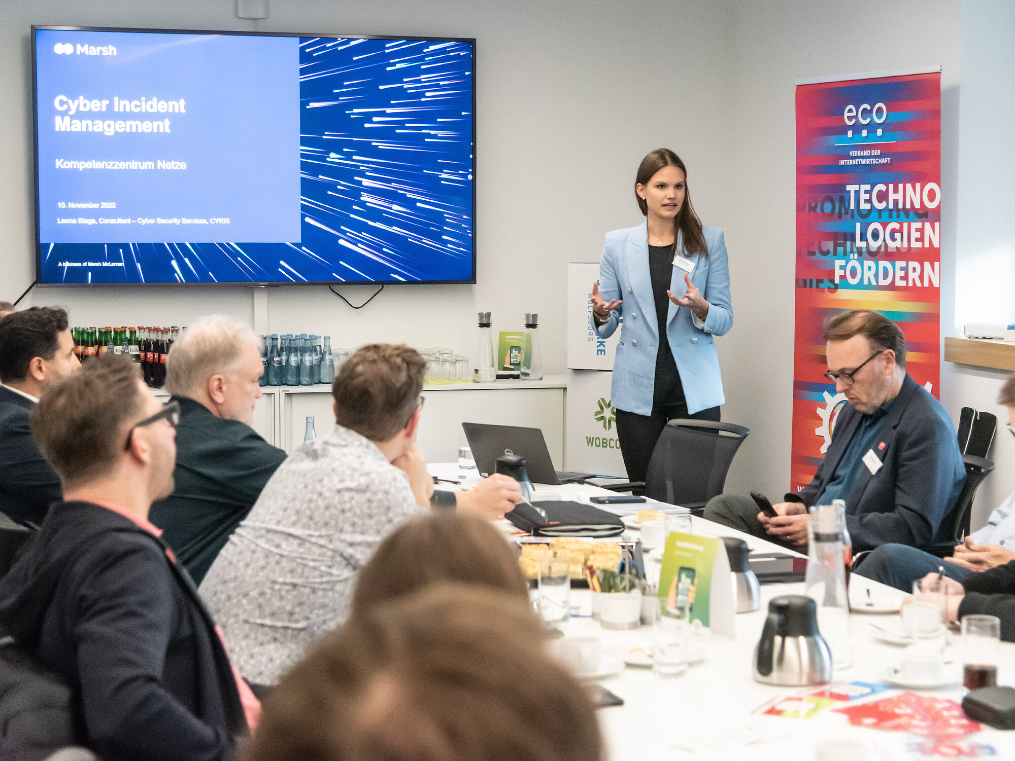 Datennetzwerke, Sensoren, Analysetools: Treffen der Kompetenzgruppe Netz des eco Verband am 10. November 2022 im WOlfsburger Nordkopf Tower.