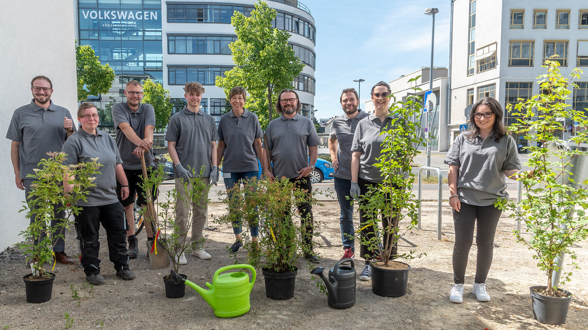 Heckenbepflanzung vor dem WNT