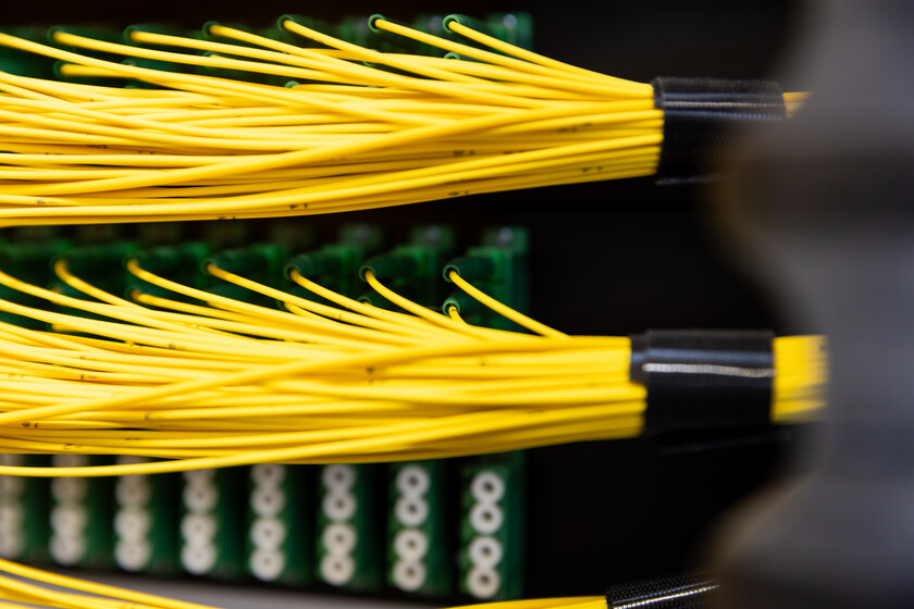 Glasfaserleitungen im Rechnenzentrum