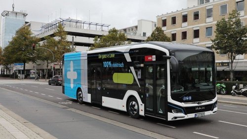 E-Bus auf Wolfsburger Straße
