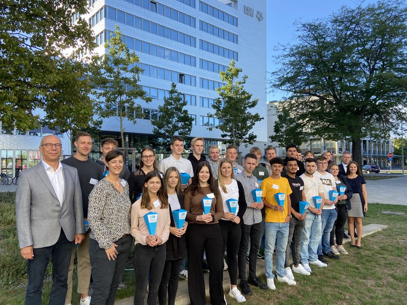 LSW und Stadtwerke Wolfsburg: Neue Auszubildende und duale Studenten starten ins Berufsleben