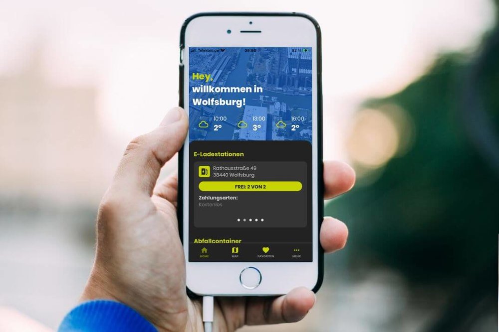 Smartphone mit Wolfsburg App