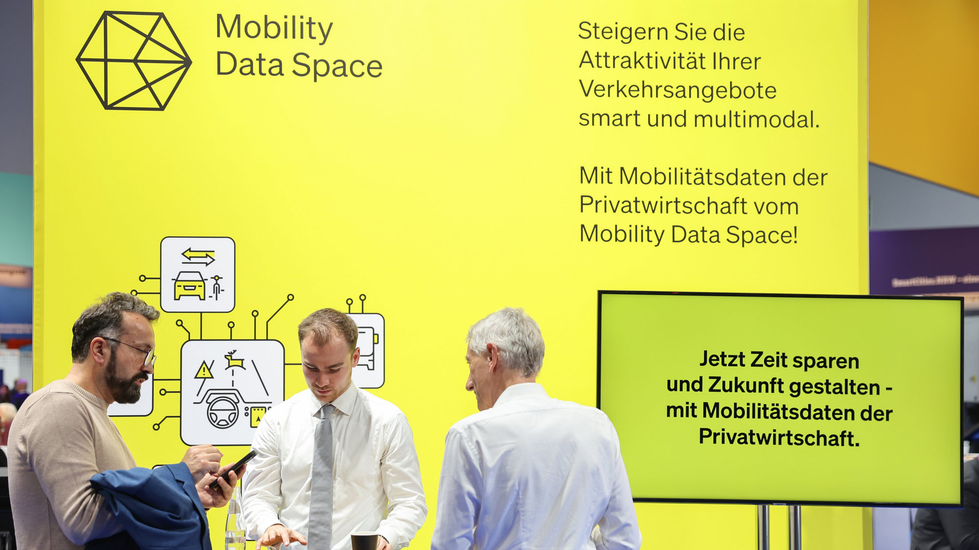 Präsentation des Mobility Data Space auf der Smart Country Convention 2022. Stadtwerke und WOBCOM sind Teil dieser europaweiten Data Sharing-Community.