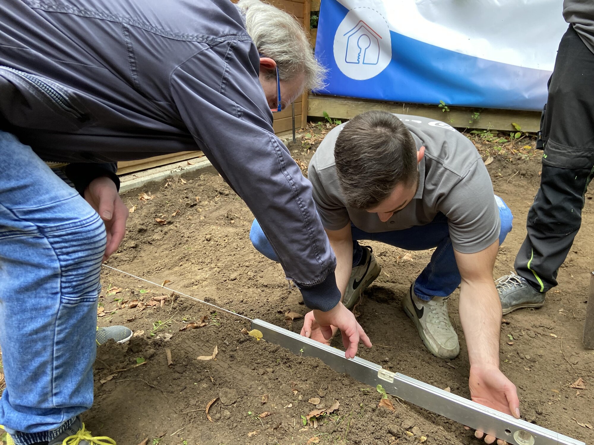 Brücken bauen: Gemeinsames Vermessen der Fläche