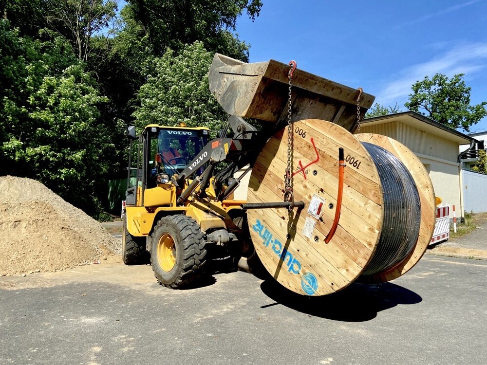 Bagger mit Kabeltrommel