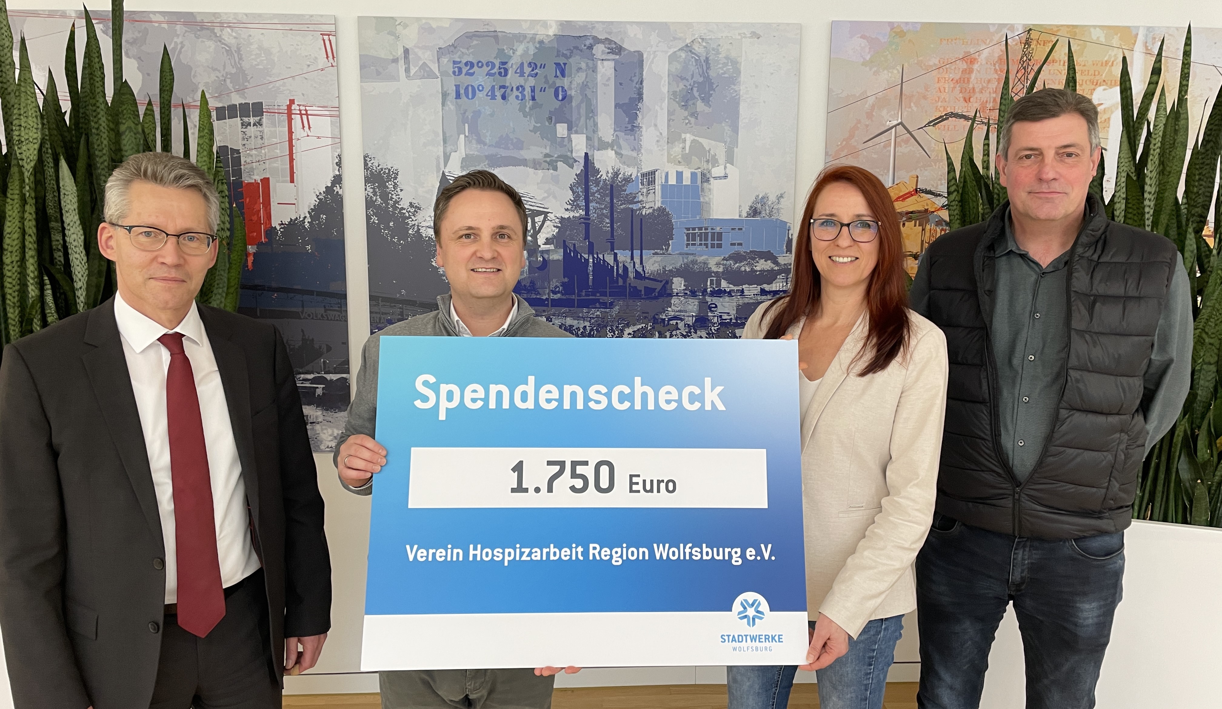 Stadtwerke und Betriebsrat spenden an den Hospizverein Wolfsburg e.V. 1750 Euro
